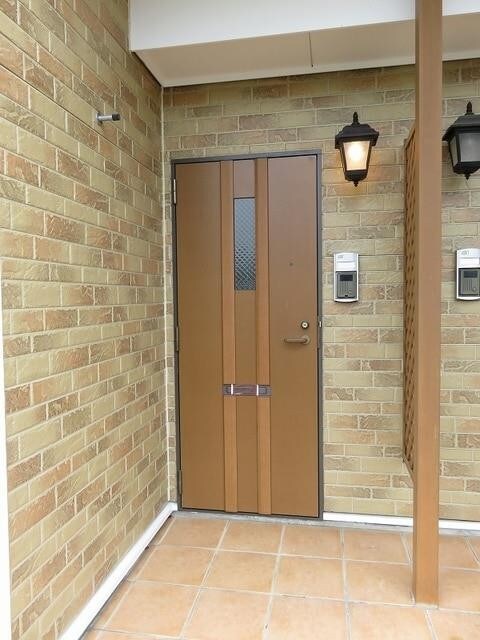 物件内観写真12　(エントランス)