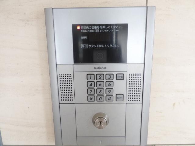 物件外観写真3　(オートロック)