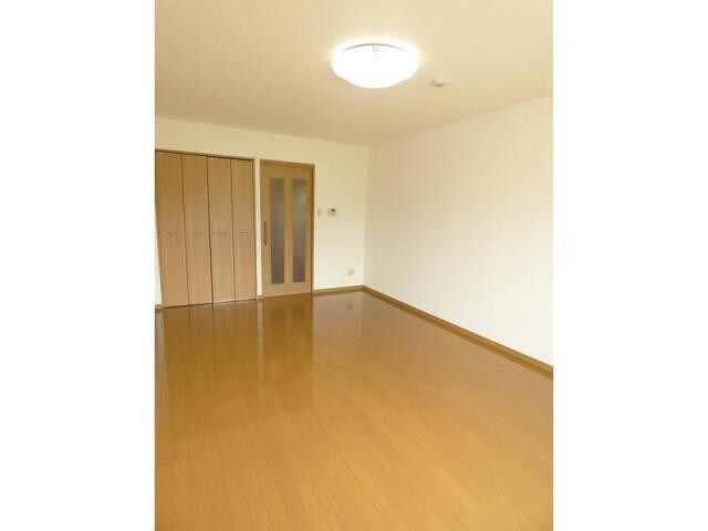 物件内観写真17　(10.5帖洋室)