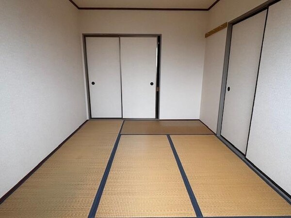居室(6帖和室)