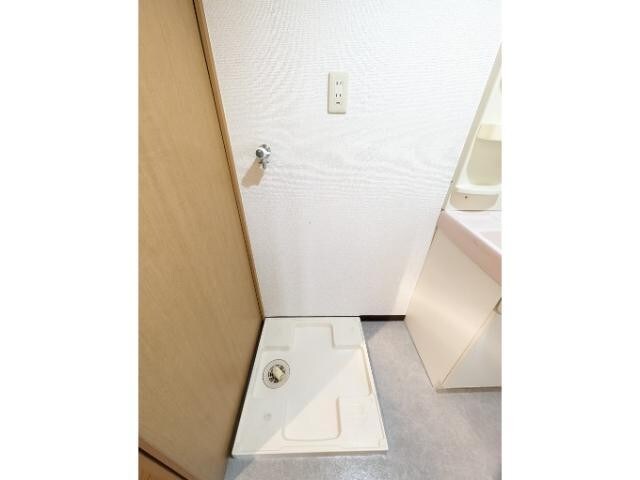 物件内観写真14　(室内洗濯機置き場)