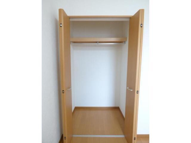 物件内観写真11　(6帖洋室)