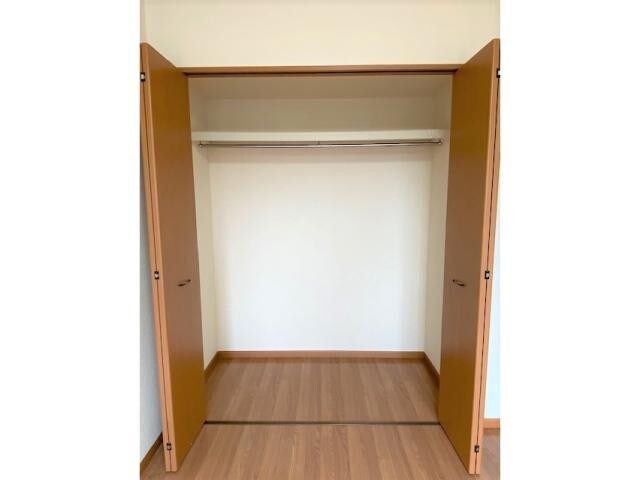 物件内観写真10　(洋室)