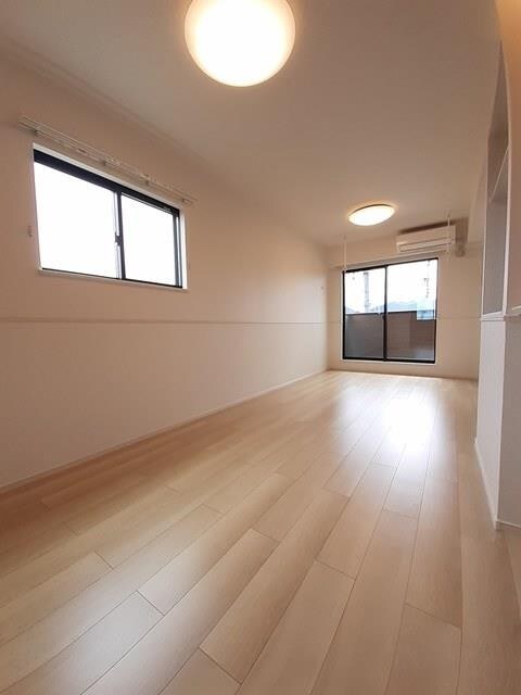 物件内観写真7　(LDK)