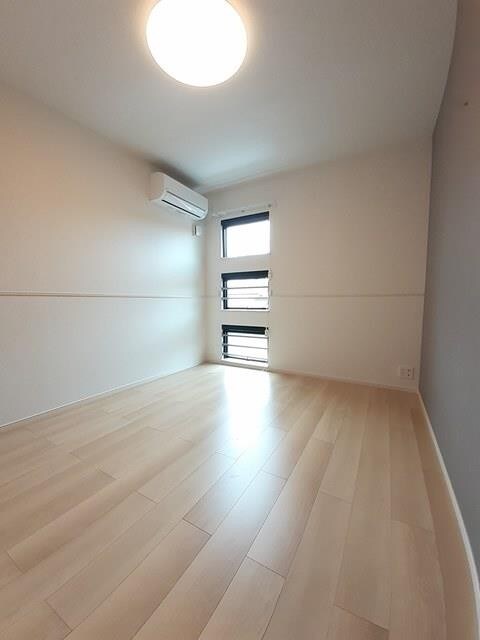 物件内観写真8　(6.5帖洋室)