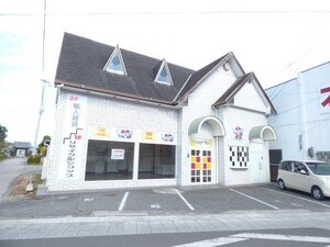 四日市店舗外観写真