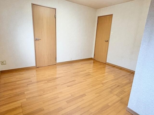 物件内観写真13　(7帖洋室)