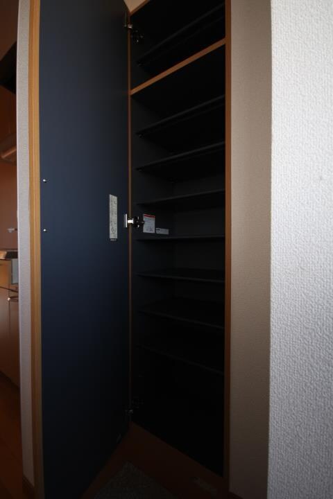 物件内観写真13　(シューズボックス)