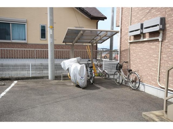 駐車場・駐輪場(駐輪場)