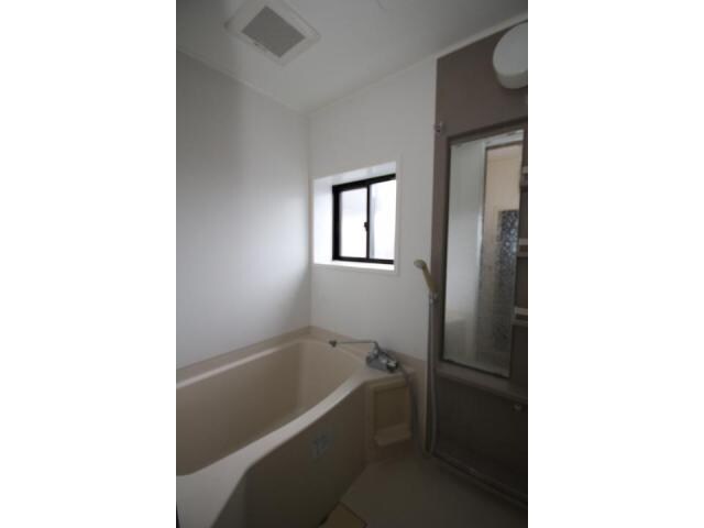 グランレーヴIIのバス