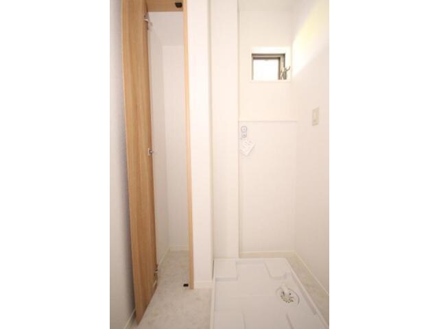 物件内観写真20　(洗濯機置き場)