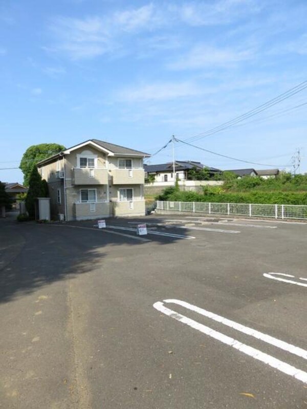 駐車場・駐輪場