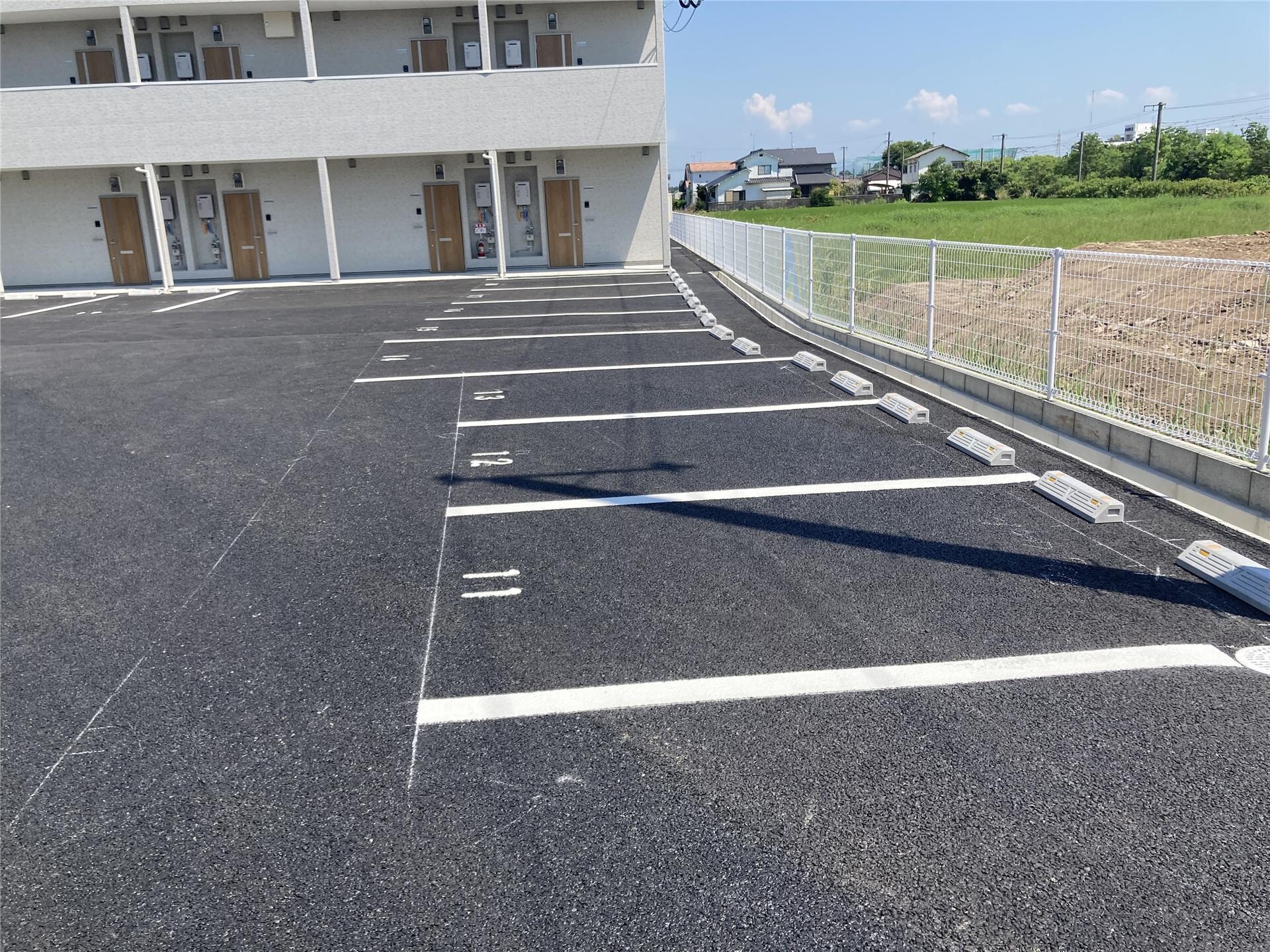 Ｌａ　ｃｈｉｃ　ＴＥＲＡＣＥの駐車場・駐輪場