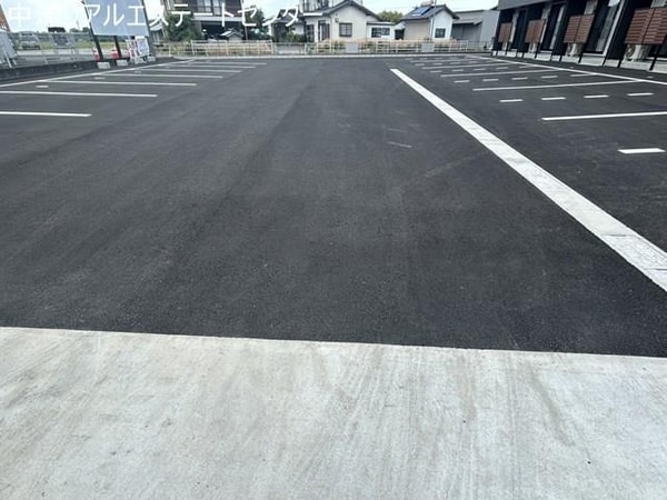 駐車場・駐輪場