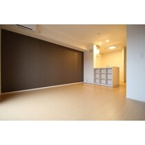 西鉄貝塚線 唐の原駅 2階建 築9年の外観写真