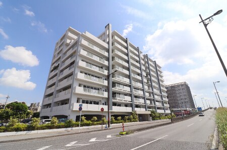 フレスコア壷川駅前外観写真