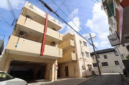 コーポ桜坂外観写真