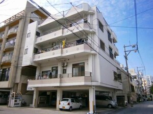 シャトレ久茂地外観写真