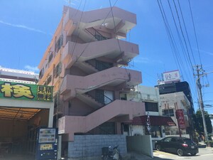 輝アパート（ひかりアパート）外観写真