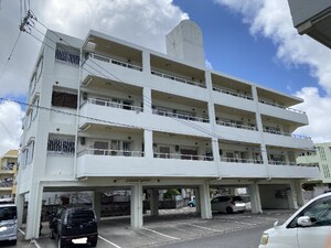 伊祖アパートⅡ外観写真
