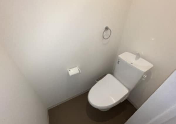 トイレ(同施工参考写真となります)