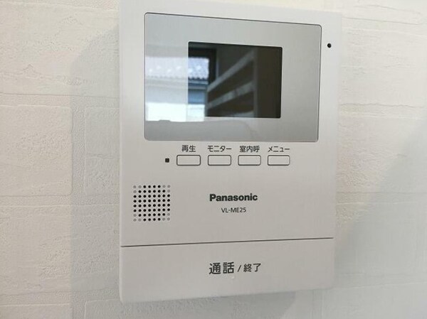 セキュリティ(同物件、別部屋内装写真参照)