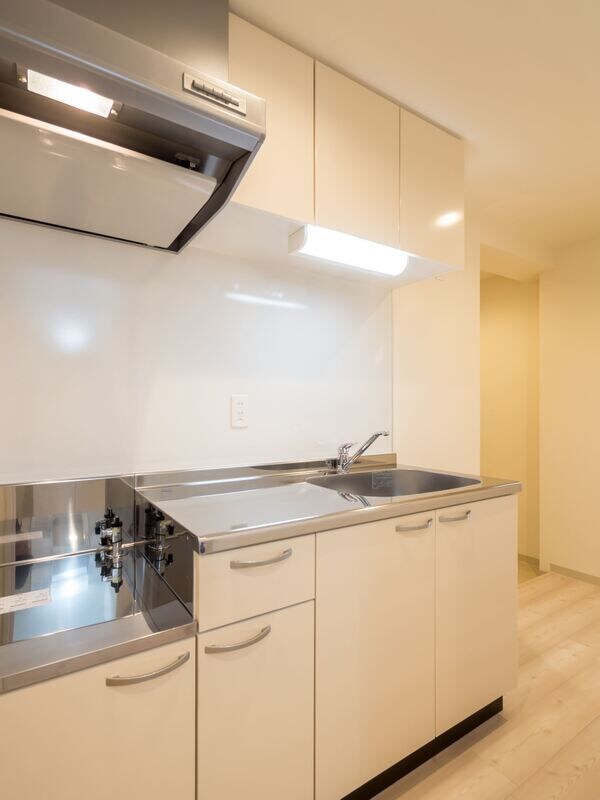 物件内観写真4　(※別号室参考写真)