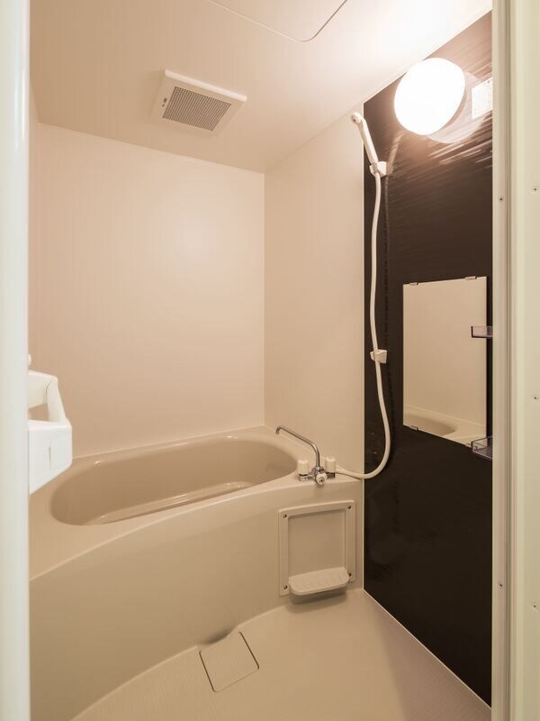 物件内観写真5　(※別号室参考写真)