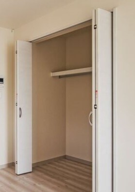 物件内観写真12　(※別号室参考写真)