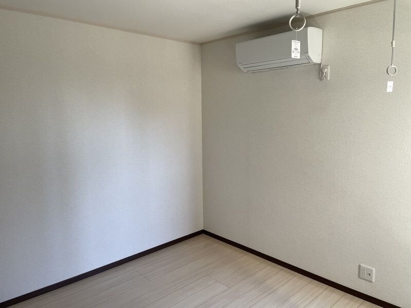 物件内観写真13　(※同建物別部屋写真)