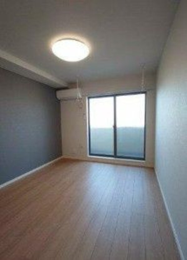 居室(別部屋参照写真)