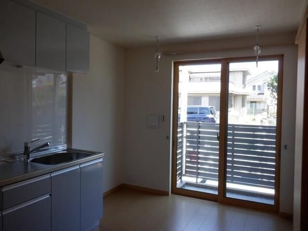 居室(※同建物　別部屋参照)