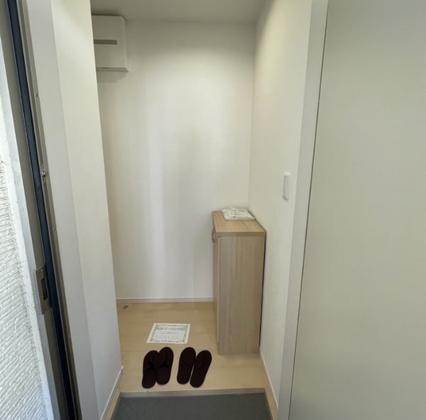 玄関(同施工別物件)