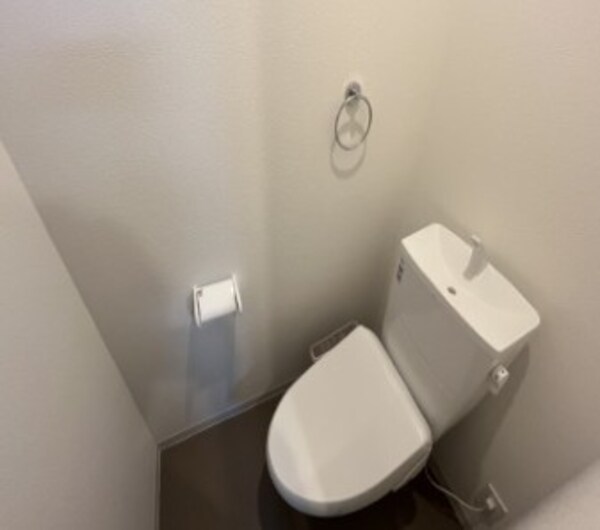 トイレ(※同建物別部屋写真)