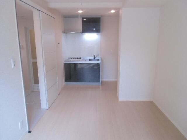 物件内観写真2　(別部屋参照)