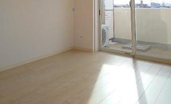 居室(※同建物別部屋　同仕様)