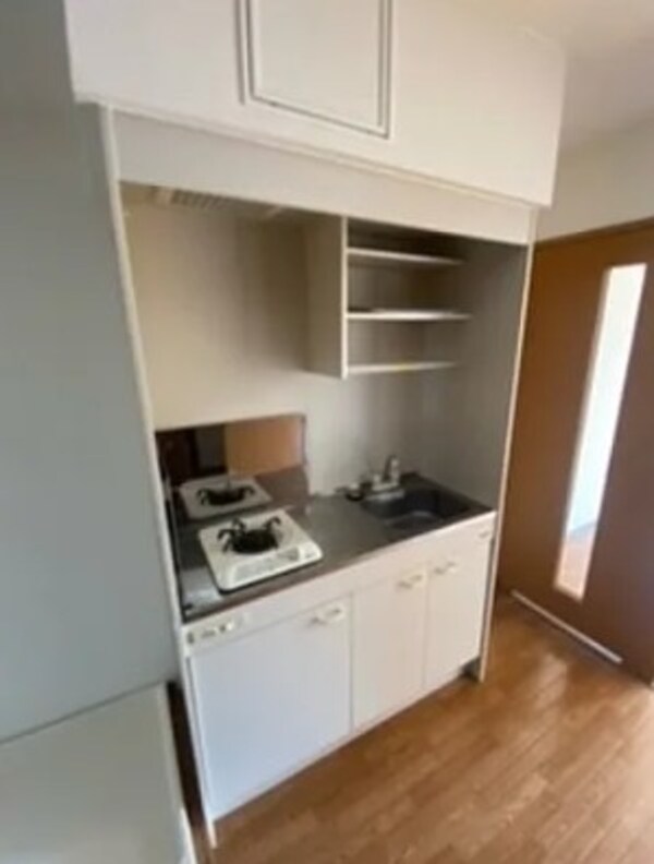 キッチン(※別部屋同建物)