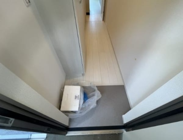 玄関(別部屋参照)