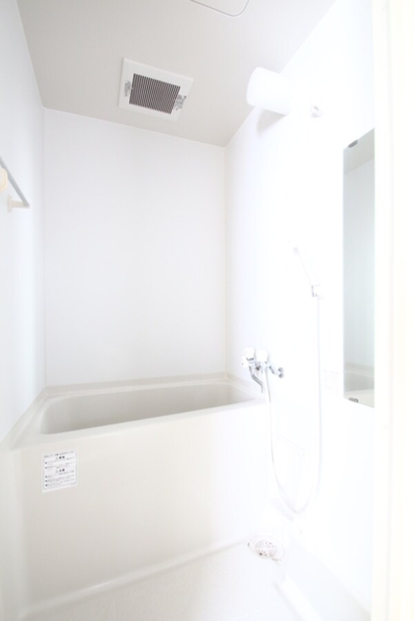 浴室(※別部屋同建物写真)