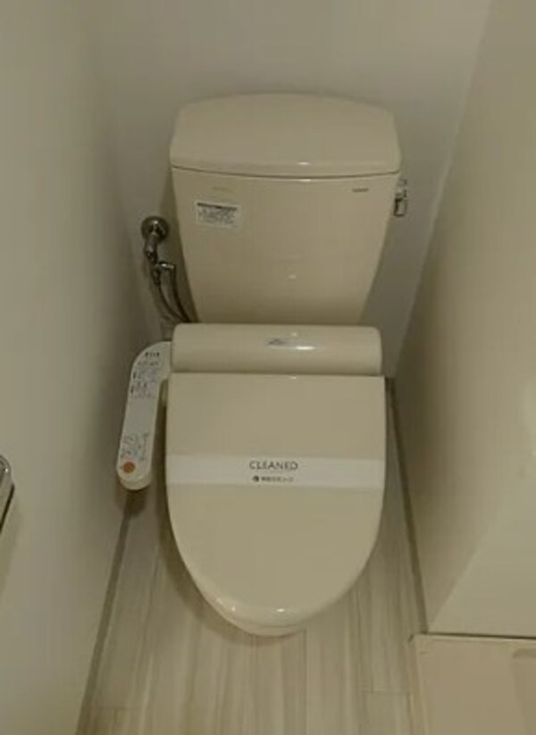 トイレ(※同建物別部屋参考写真)