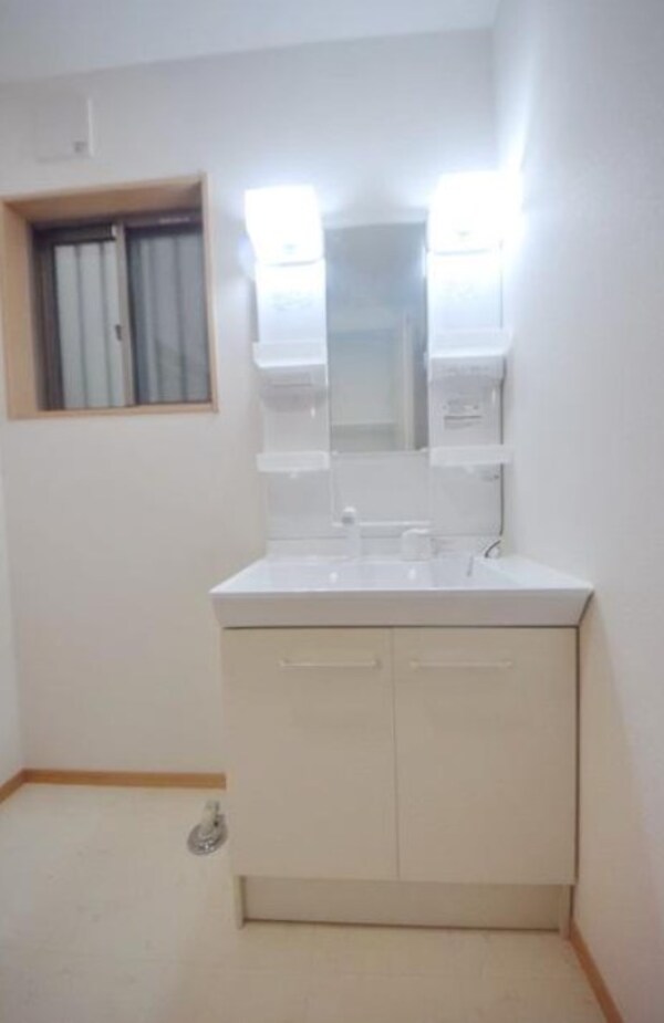 洗面・脱衣所(同建物別号室イメージ写真です。)