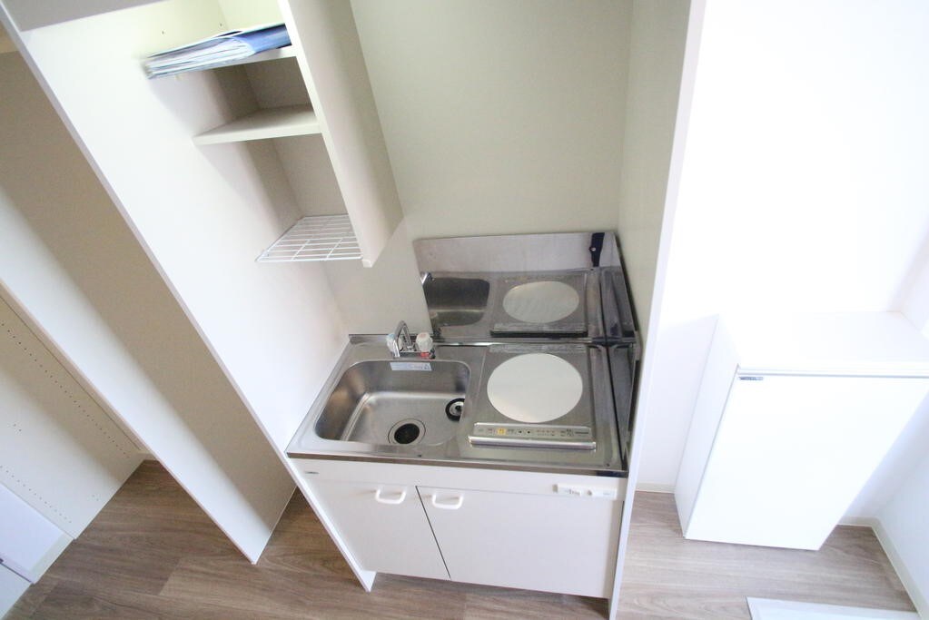 物件内観写真6　(別部屋内装写真参照)