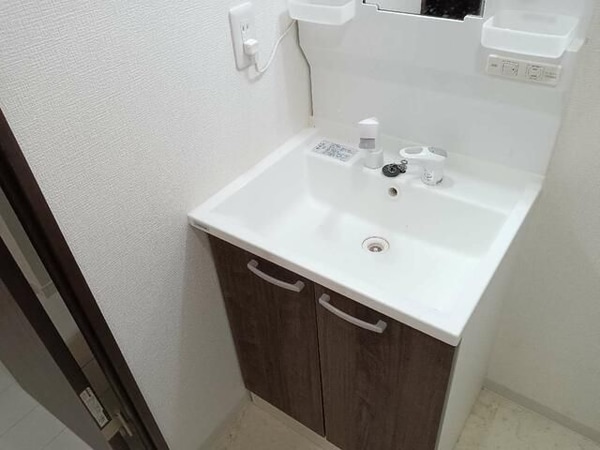独立洗面台