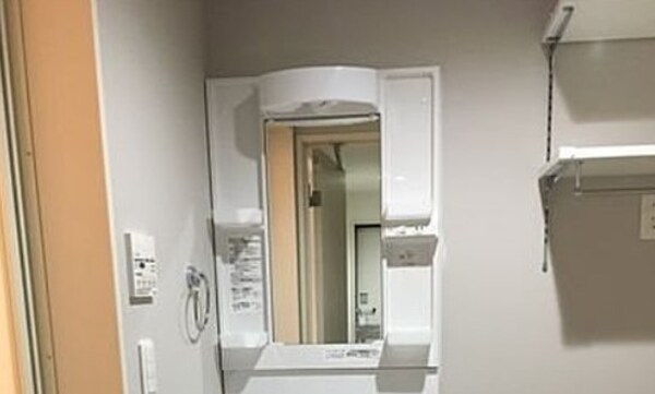 独立洗面台