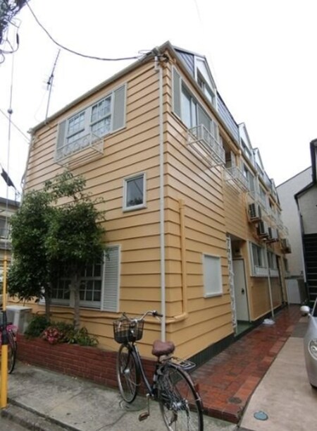 ジュネス新宿御苑外観写真