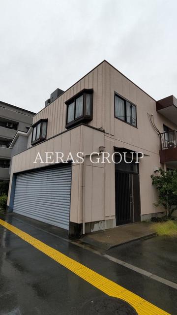 ガレージ付き2階建戸建て