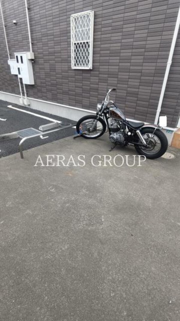 敷地内/建物(バイク置き場)