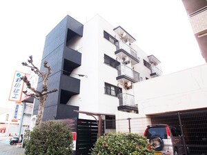 フォークローバーズ中島外観写真