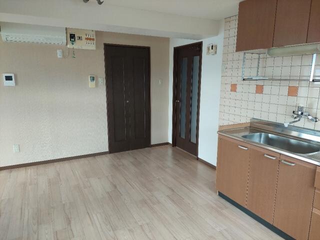 物件内観写真4　(LDK-1)