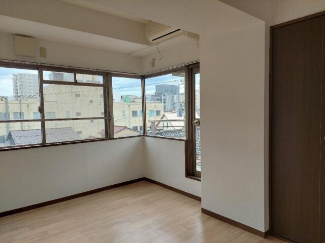 物件内観写真6　(洋室2-1)